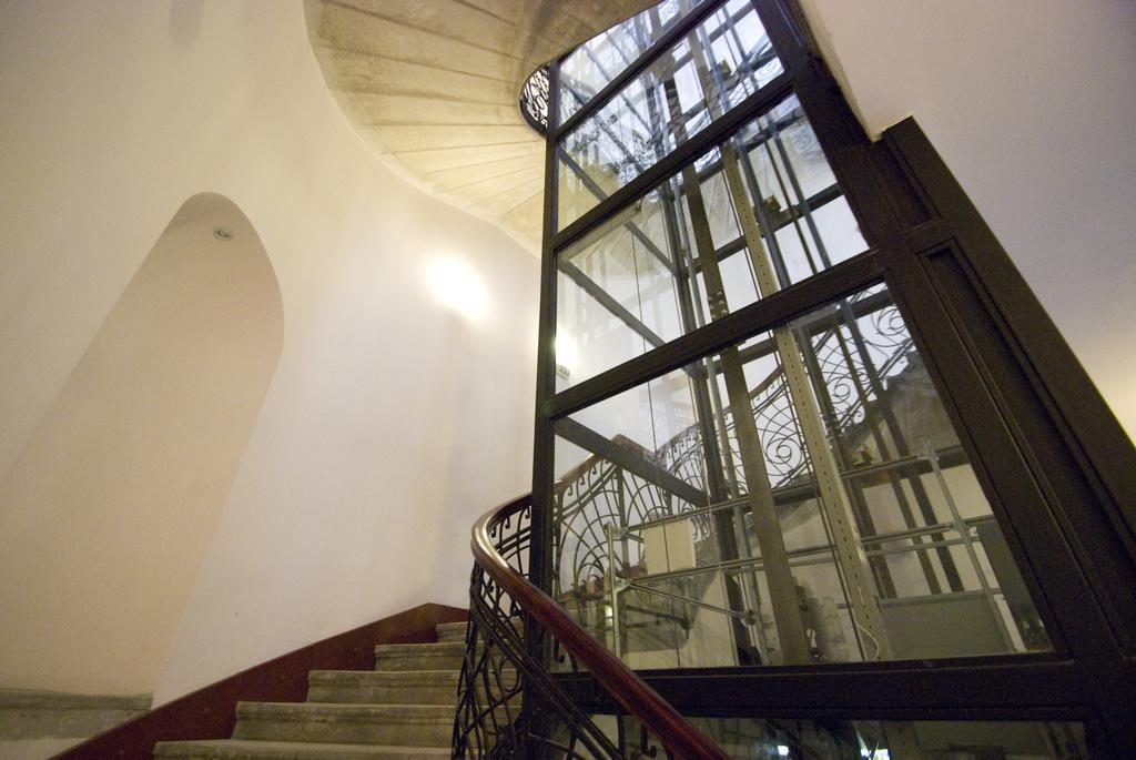 Gozsdu Spacious Apartment Budapest Room photo
