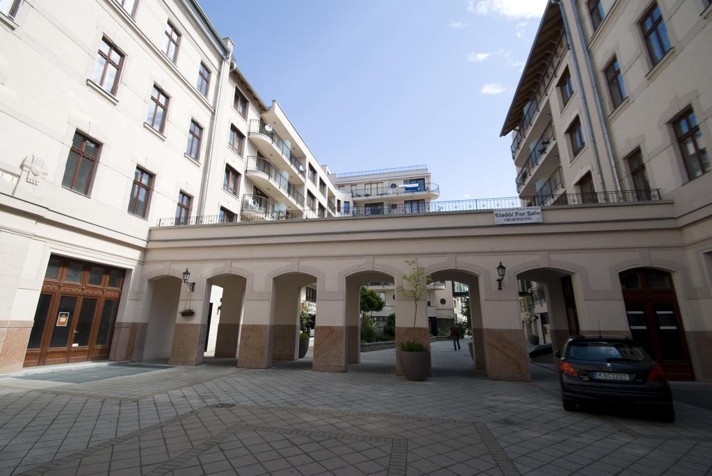 Gozsdu Spacious Apartment Budapest Room photo